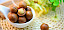 Macadamia Nüsse in einem weißen Löffel - © CC0 - Pixabay - sunnysun0804