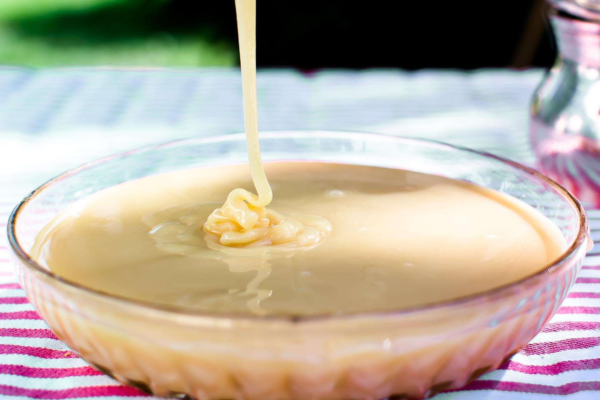 Kondensmilch - Milch in Dosen und Tuben